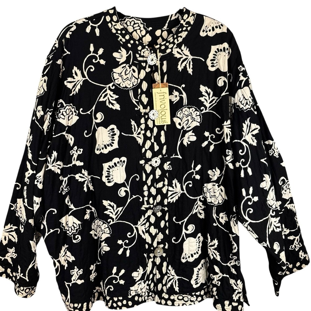 NWT Frivolous Womens Quilted Reversible Jacket Size 2X Rayon Black Floral Animal